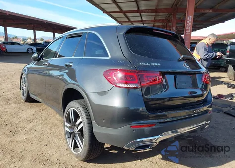 2021 Mercedes-Benz Glc 300 Suv z USA, uszkodzony, nr VIN W1N0G8DB7MV263822